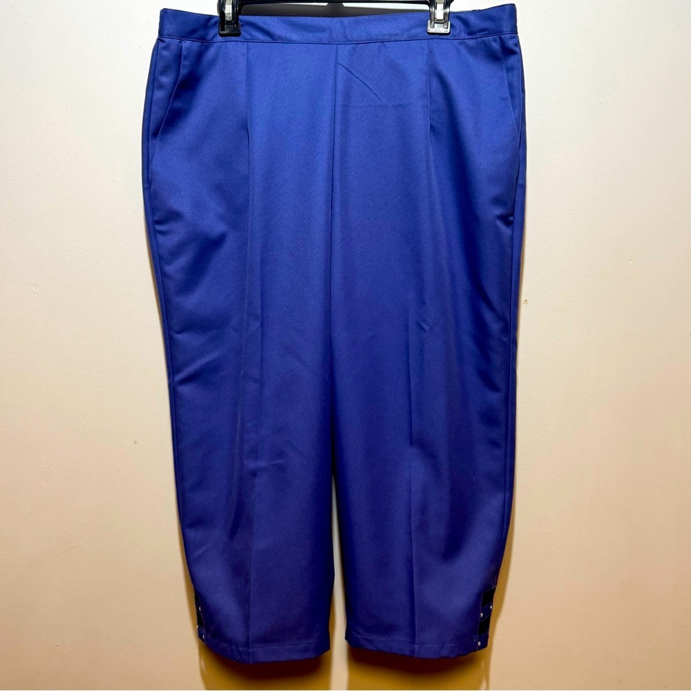 NWT Alfred Dunner Purple‎ Capri Pants. Size 16W.